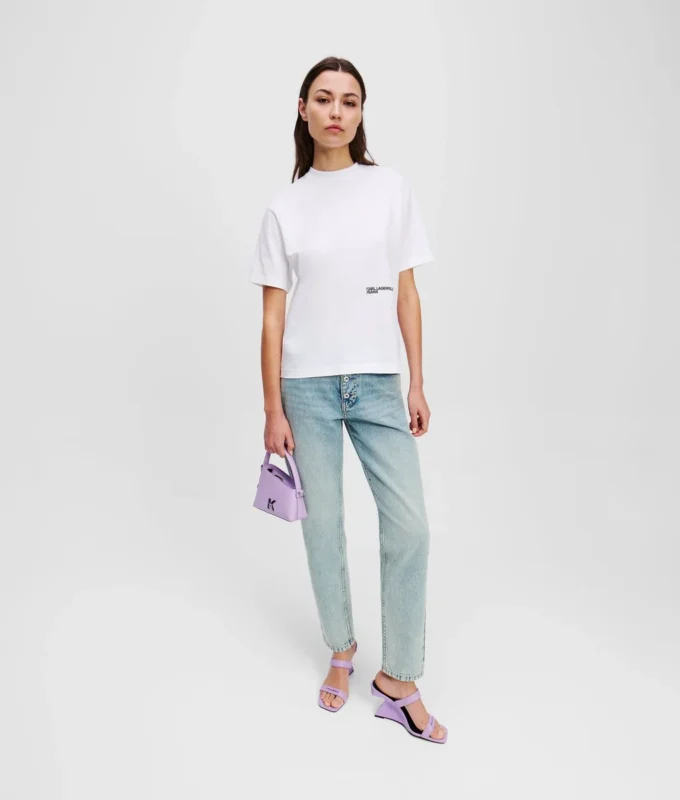 T-SHIRT MIT BLUMENPRINT T-SHIRT MIT BLUMENPRINT