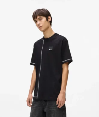 T-Shirt mit Kontrastnähten