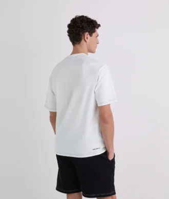 T-SHIRT MIT KONTRASTSTICH