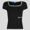 T-SHIRT MIT QUADRATISCHEM AUSSCHNITT T-SHIRT MIT QUADRATISCHEM AUSSCHNITT