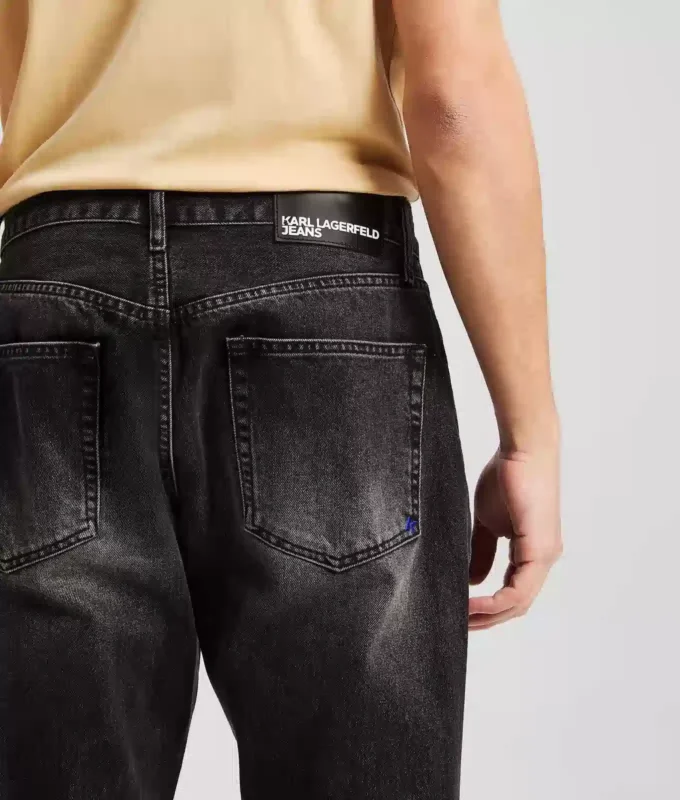 TAPERED JEANS