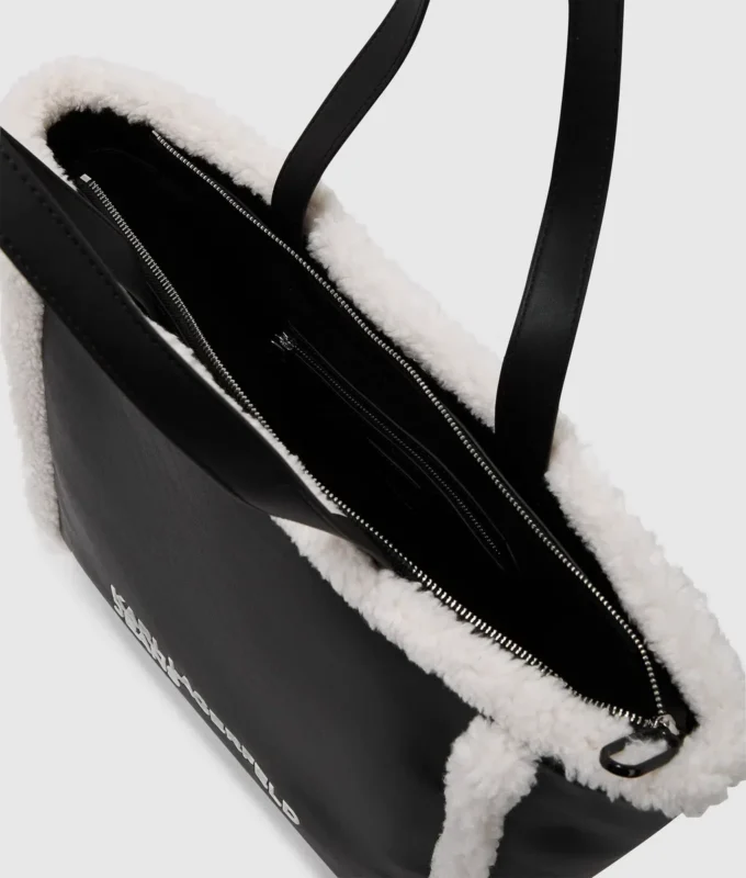 Tasche aus Lammfell Tasche aus Lammfell