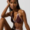 Triangel-Bikini-Oberteil mit Wellenkante Triangel-Bikini-Oberteil mit Wellenkante