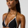 Triangel-Bikini-Oberteil mit Wellenkante Triangel-Bikini-Oberteil mit Wellenkante