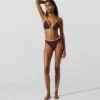 Triangel-Bikini-Oberteil mit Wellenkante Triangel-Bikini-Oberteil mit Wellenkante