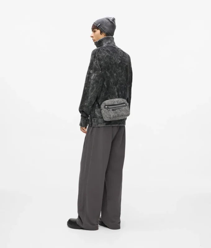 Umhängetasche aus gewaschenem Denim