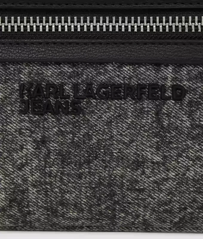 Umhängetasche aus gewaschenem Denim