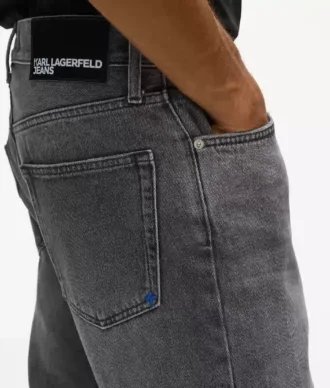 Vintage-Waschung, konisch zulaufende Jeans
